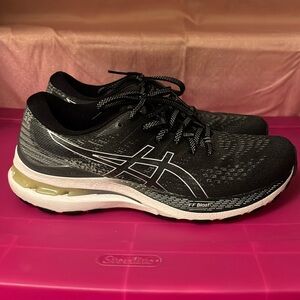 ASICS Gel-Kayano 28